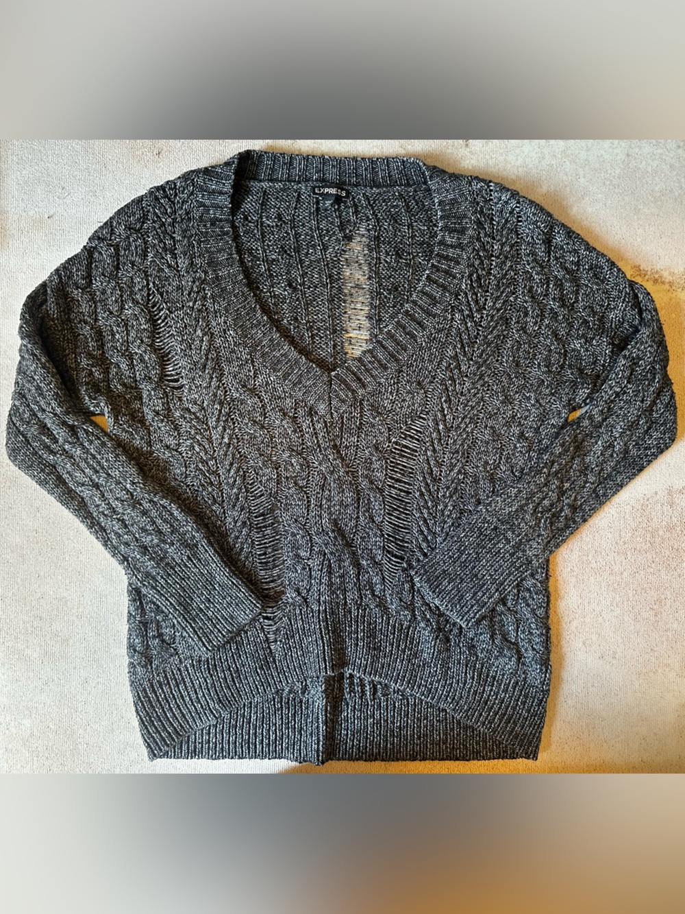 Distressed Knit Sweater 🍁🎃🌻 Perfect for Fall!
